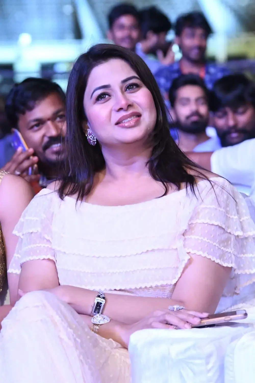 SANGEETHA IN WHITE DRESS AT MOVIE PRE RELEASE FUNCTION 13